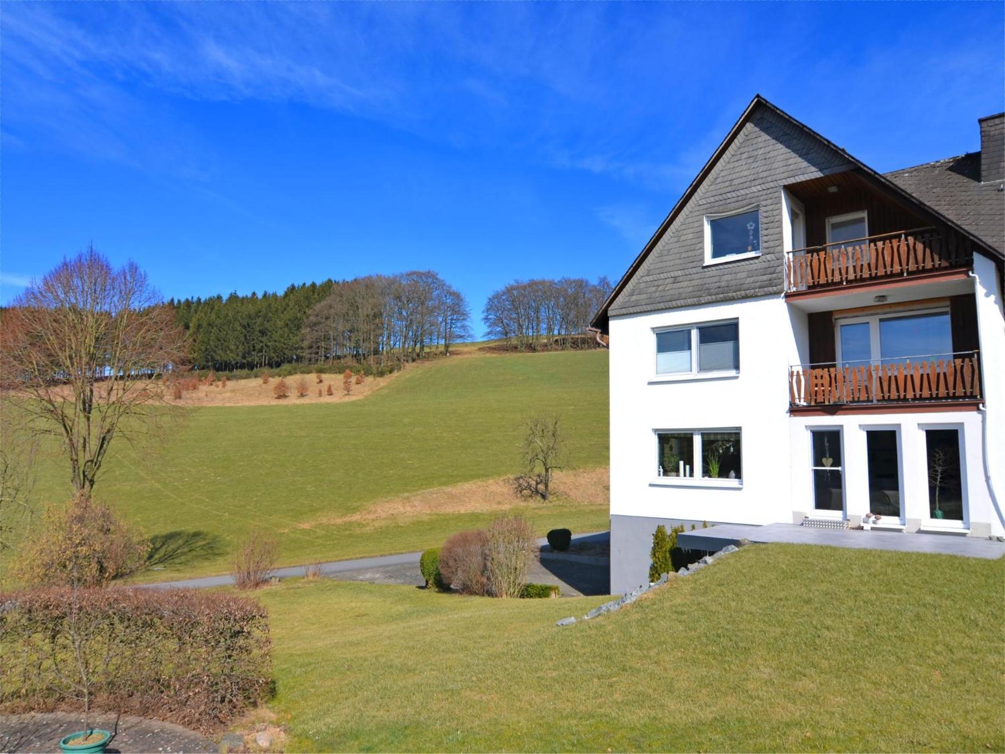 Modern Apartment In Sellinghausen With Terrace Schmallenberg Dış mekan fotoğraf
